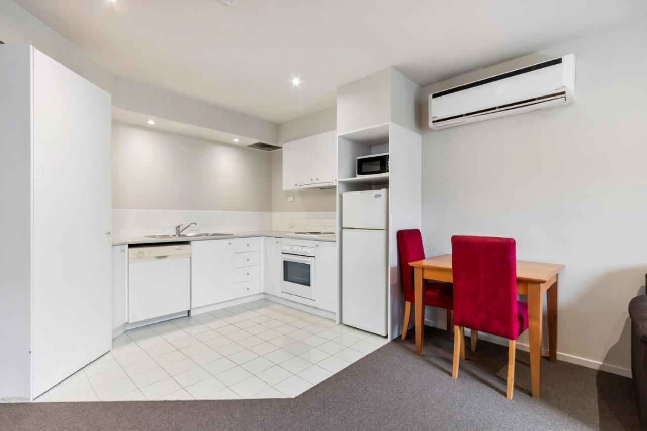 Knox International Hotel And Apartments Wantirna Экстерьер фото